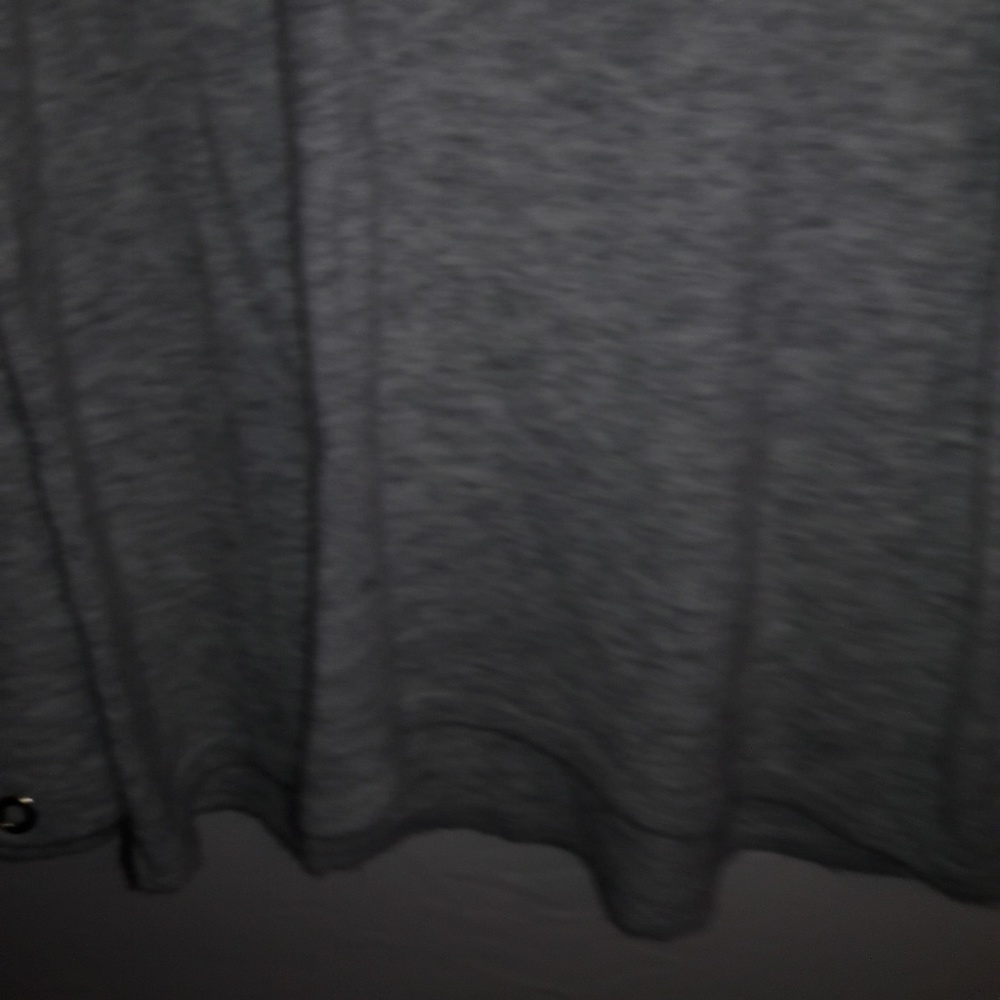 KENSIE SWEATER L (SALE TWO DAYS ONLY) - Picture 8 of 8